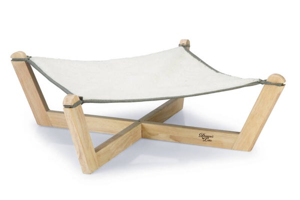 Designed by Lotte Kattenhangmat Gaia