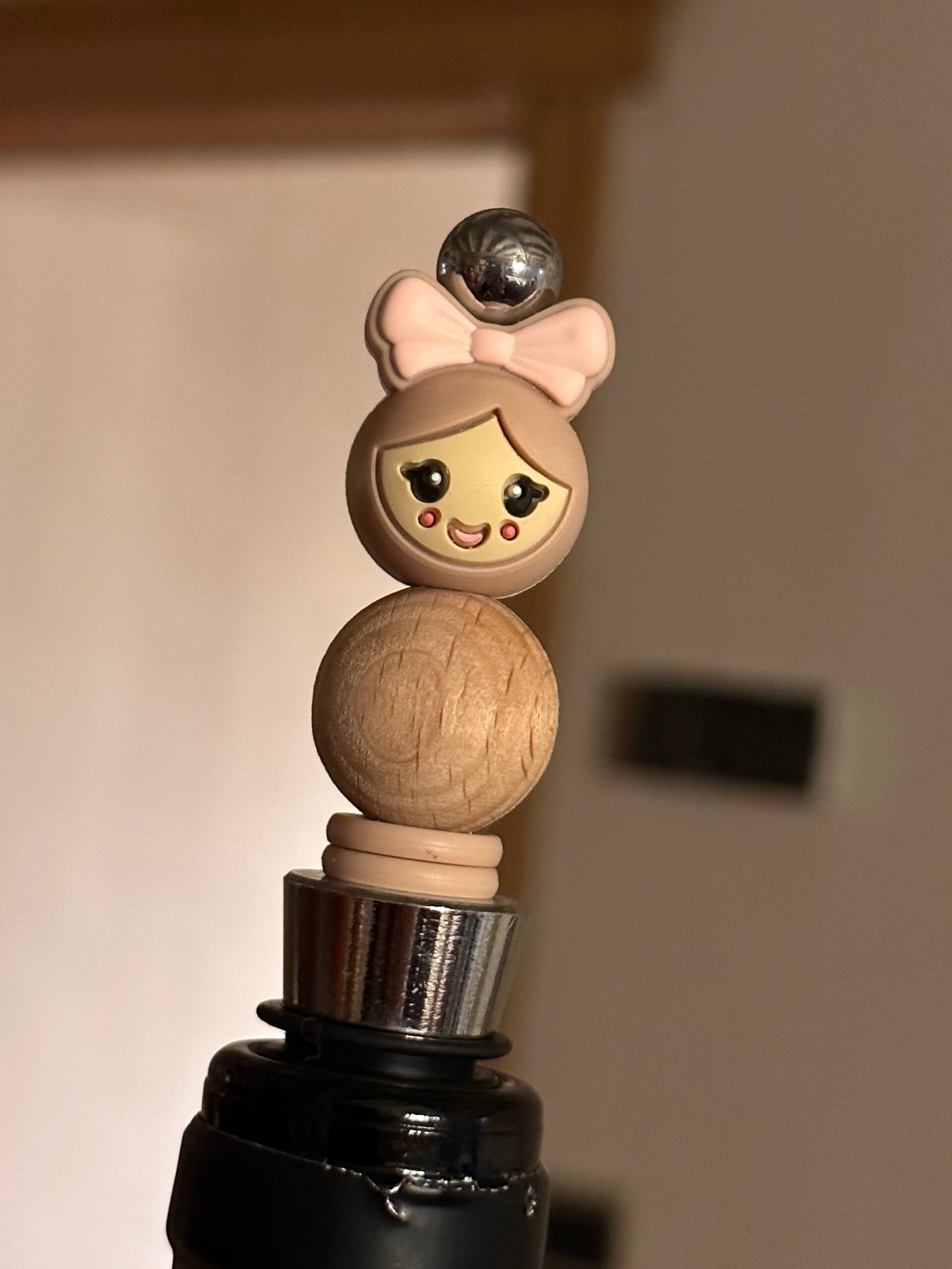 Wijnstopper Meisje mokka