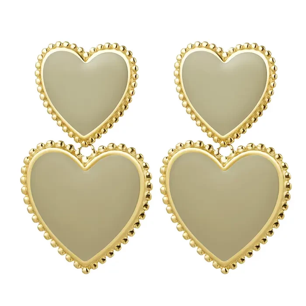 Oorbellen two beige hearts
