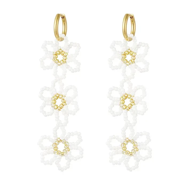 Oorbellen drie bloemen wit
