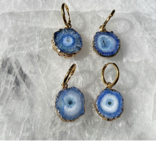 Oorbellen Natural stone gold blauw