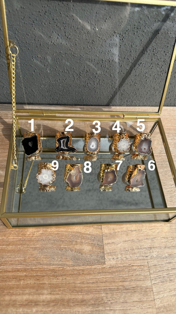 Ring Natural stone gold