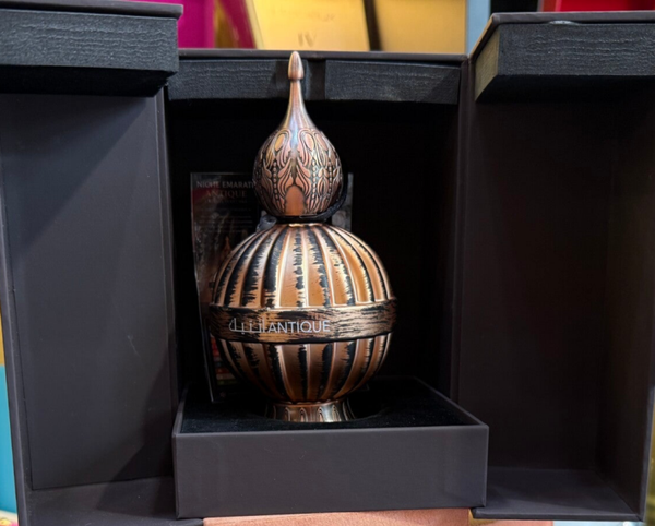 Niche Emarati Antique Eau de Parfum –  Lattafa