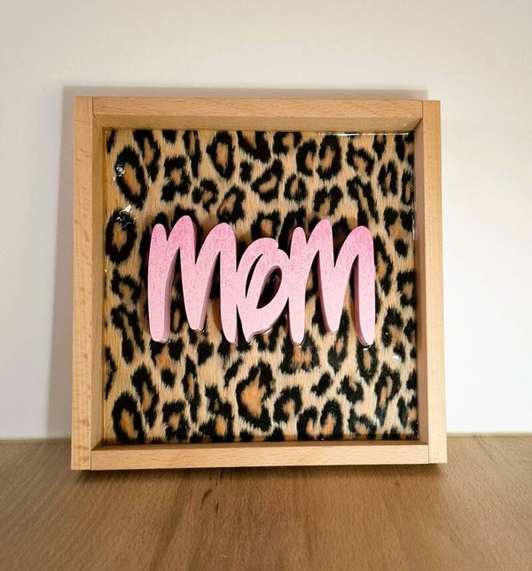 Leo Mom