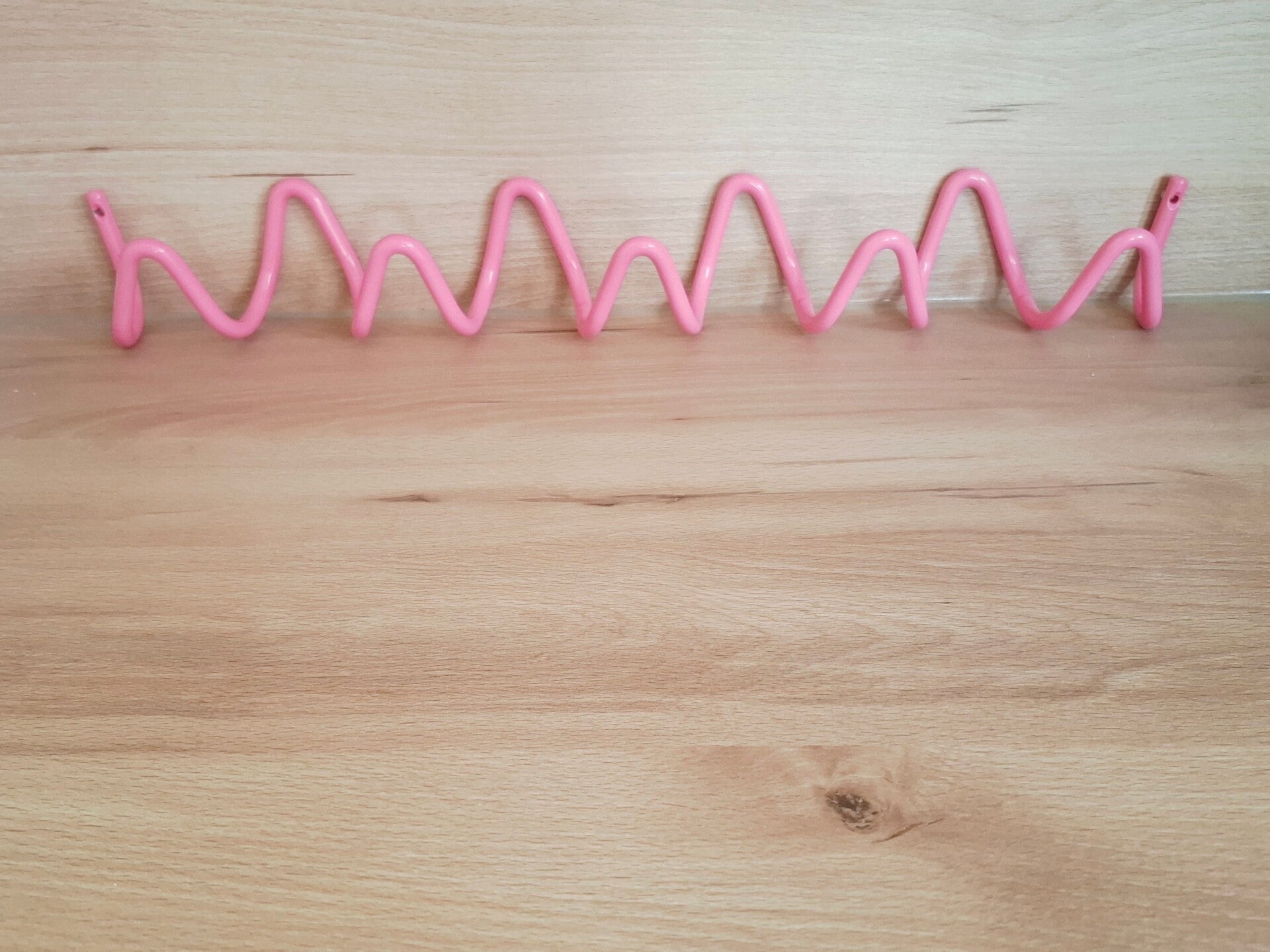 Gaderobe pink Metall