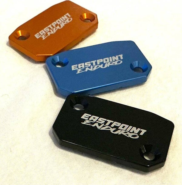 Front brake and clutch reservoir cover (brembo only)