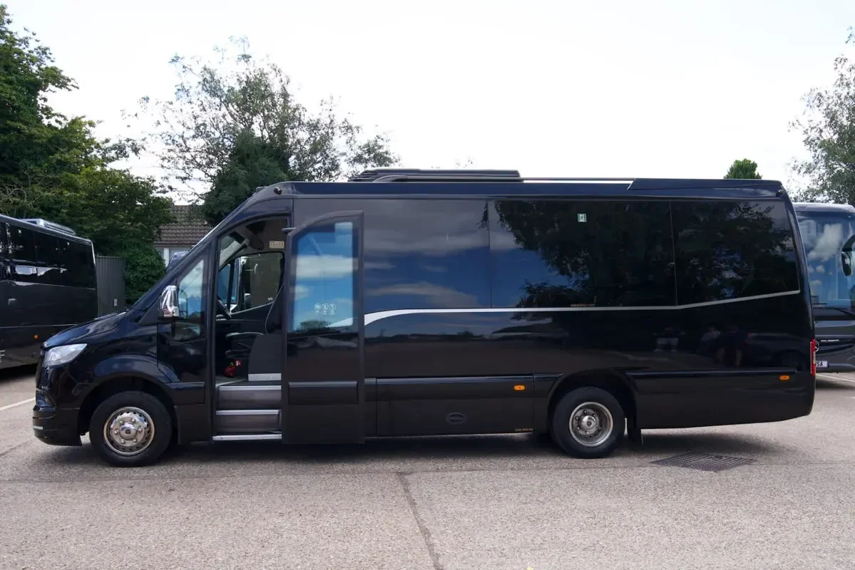 Location de Minibus 8-19 places avec chauffeur pour transfert aéroport de Bâle-Mulhouse-Freiburg