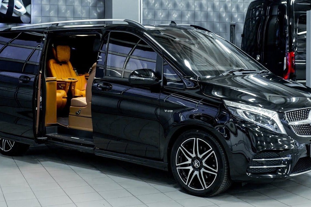 Van chauffeur rental from and to Davos – Mercedes Class V