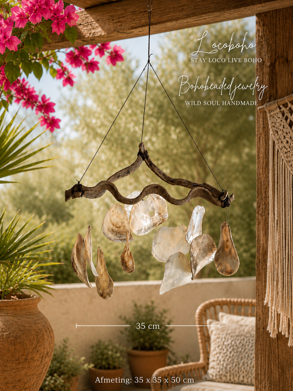 Handgemaakte schelphanger van hout en schelpen | Boho wanddecoratie | Ibiza woondecoratie