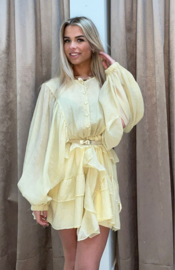 Summer dress pastel geel
