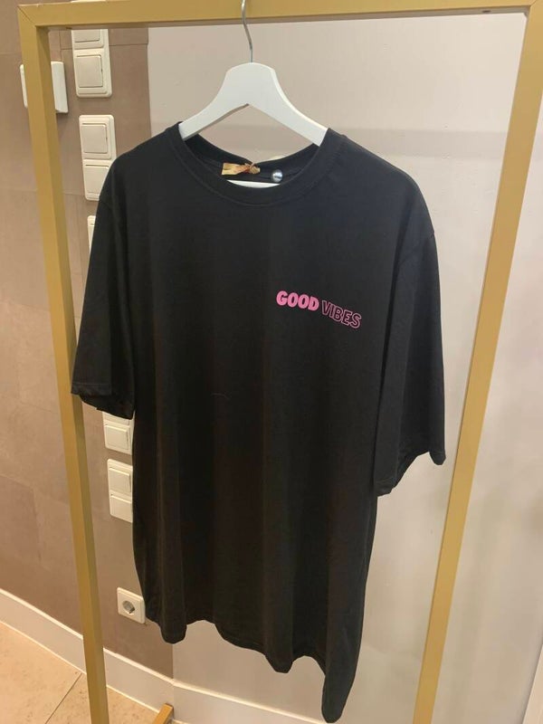 Good vibes t shirt(long model)