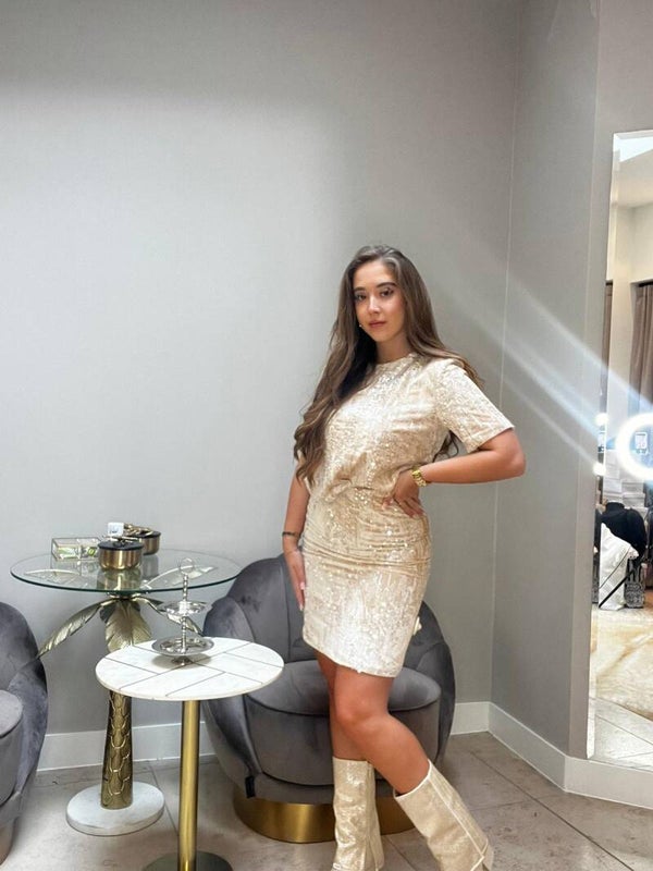 Mooi crème kleurig setje met een glitter