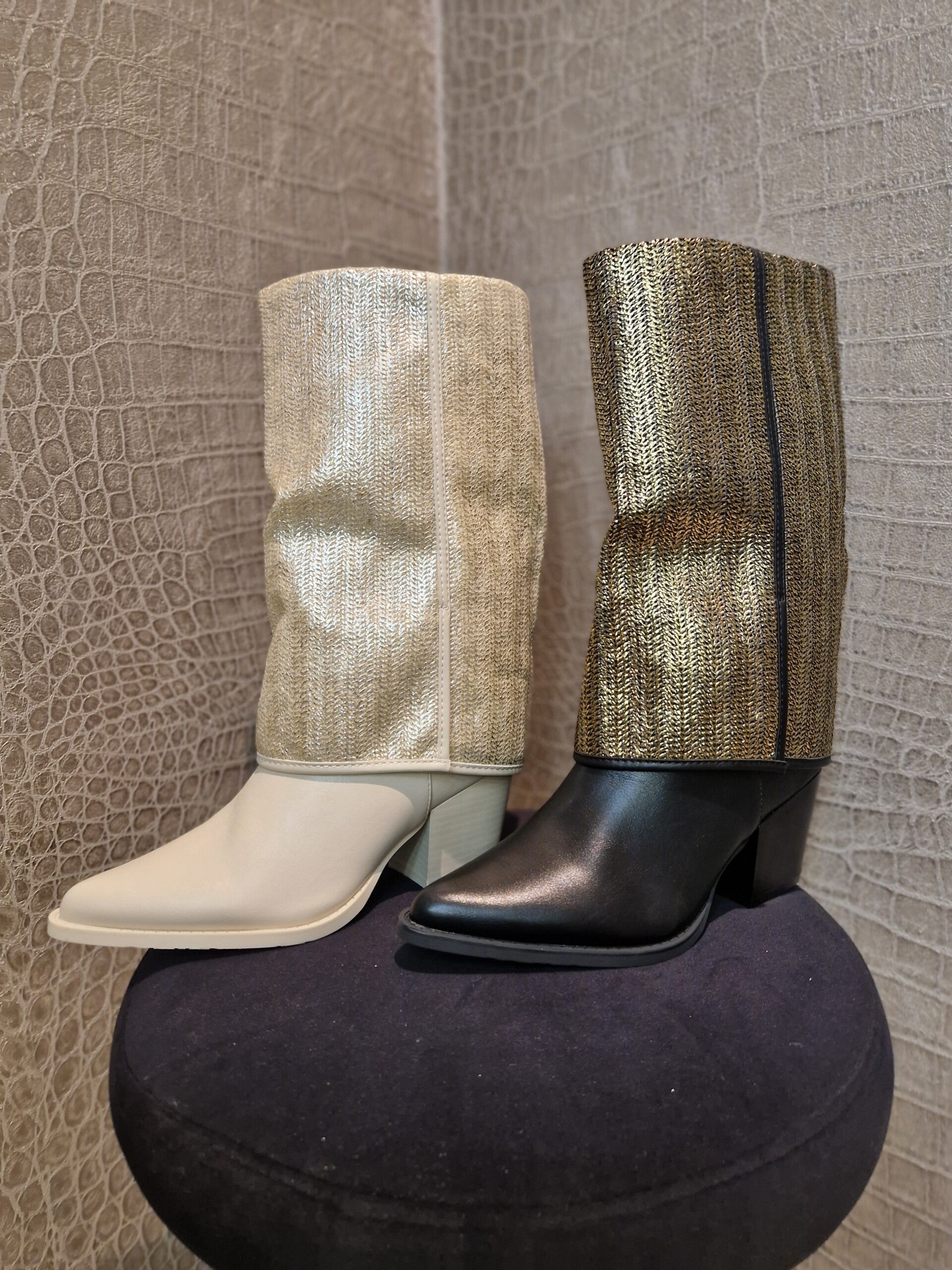 Laars wit/goud zwart/goud