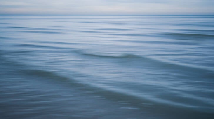overslaande golf in de Noordzee Belgïe 
