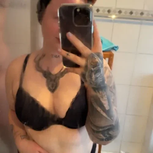 curvy tattoo redhead