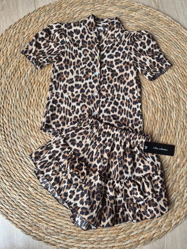 Leopard set
