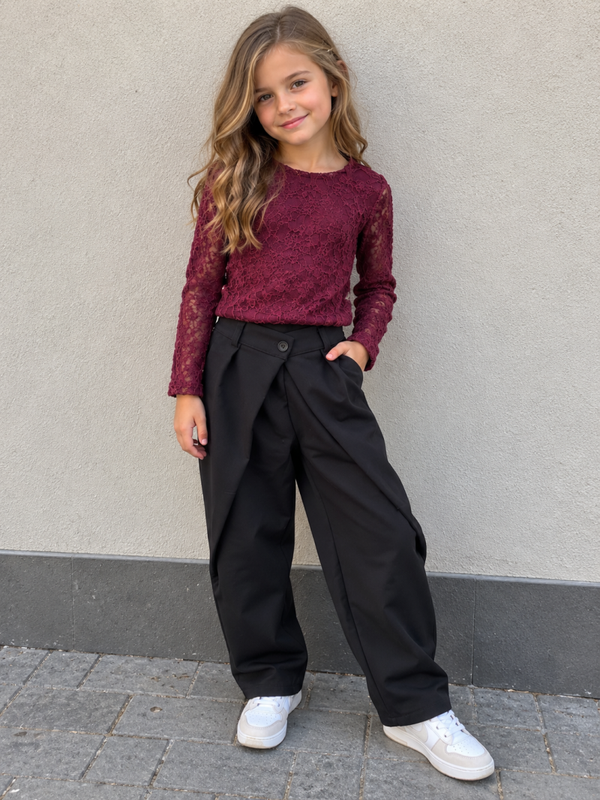 Lace top bordeaux