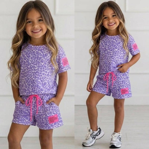 Leopard lila met label