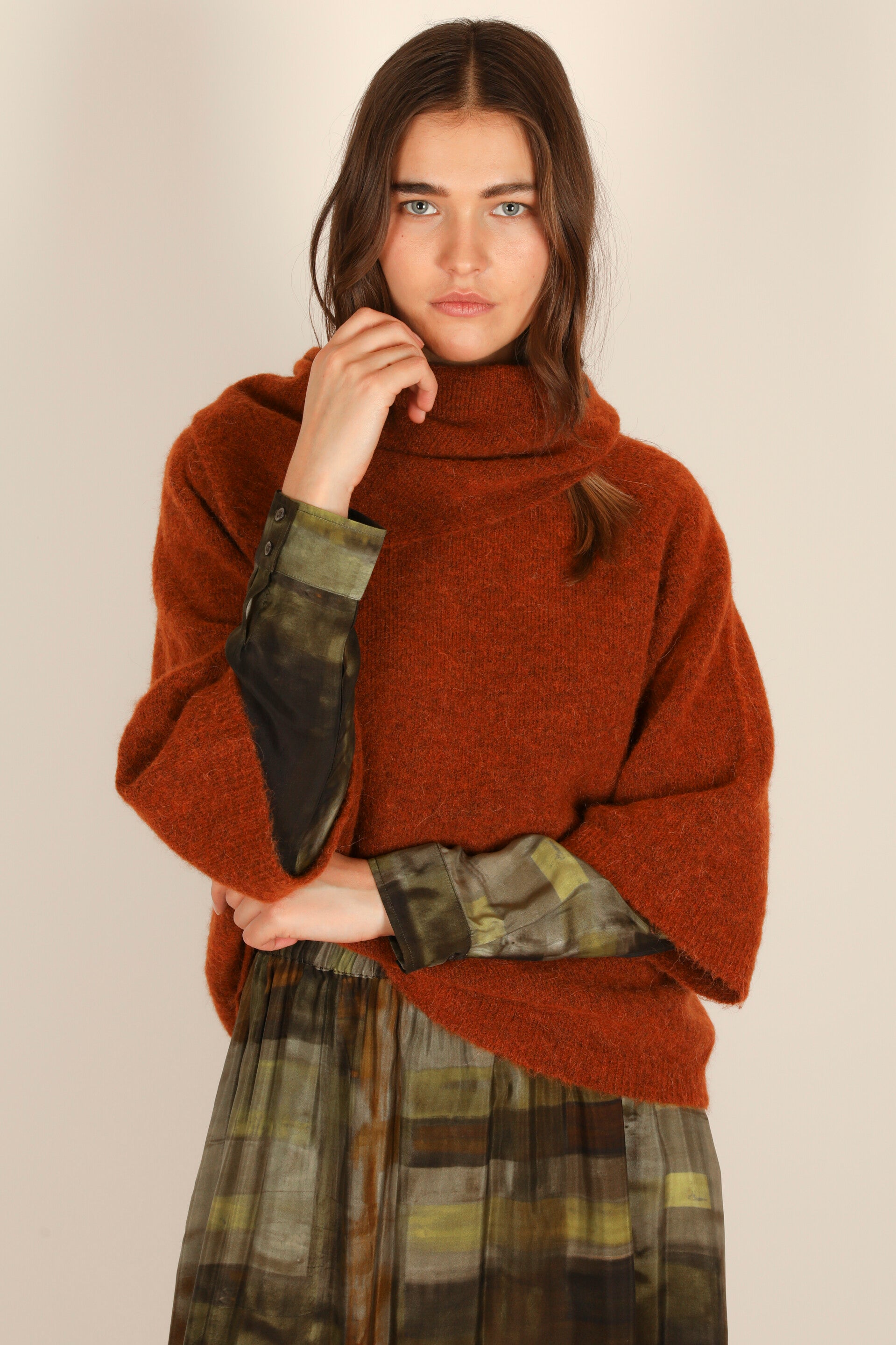 SCAPA FLOW PULL ANICCA 2 kleuren: RUST en RED