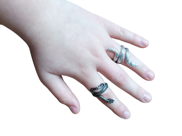 rings amira