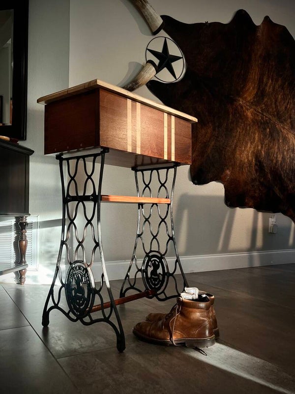 Men's Valet/Entry Table