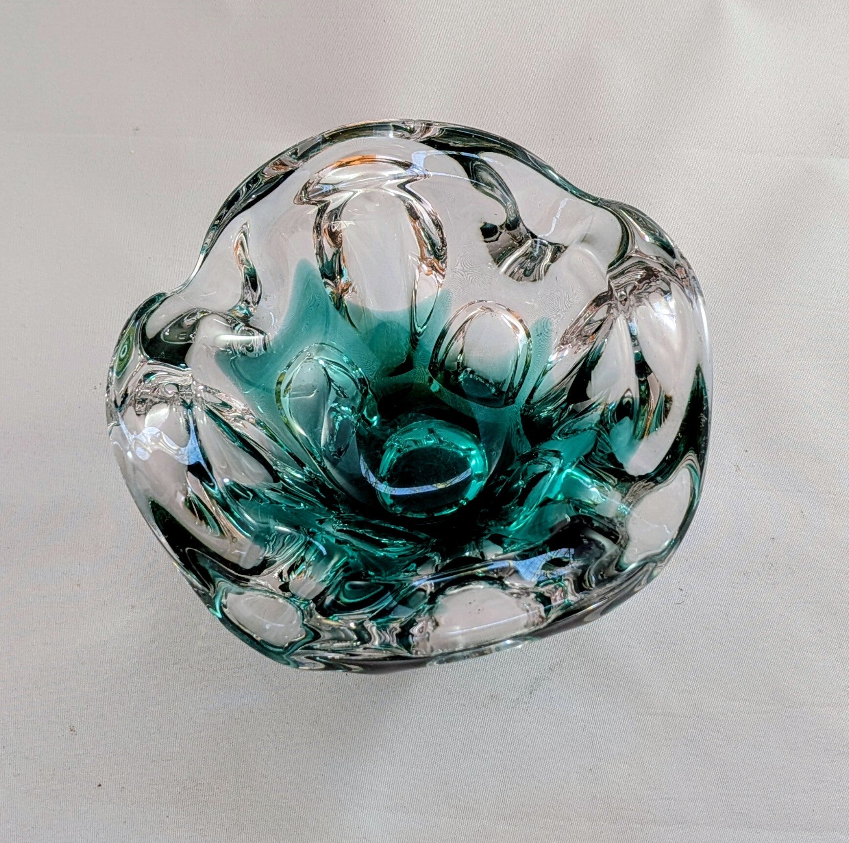 26201-Vintage schaaltje groen Boheems glas