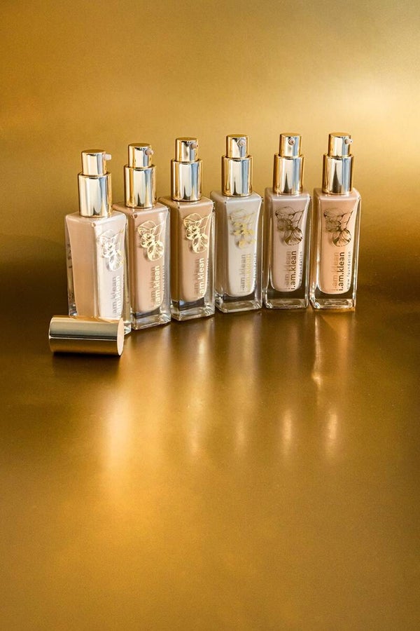 Liquid glow foundation