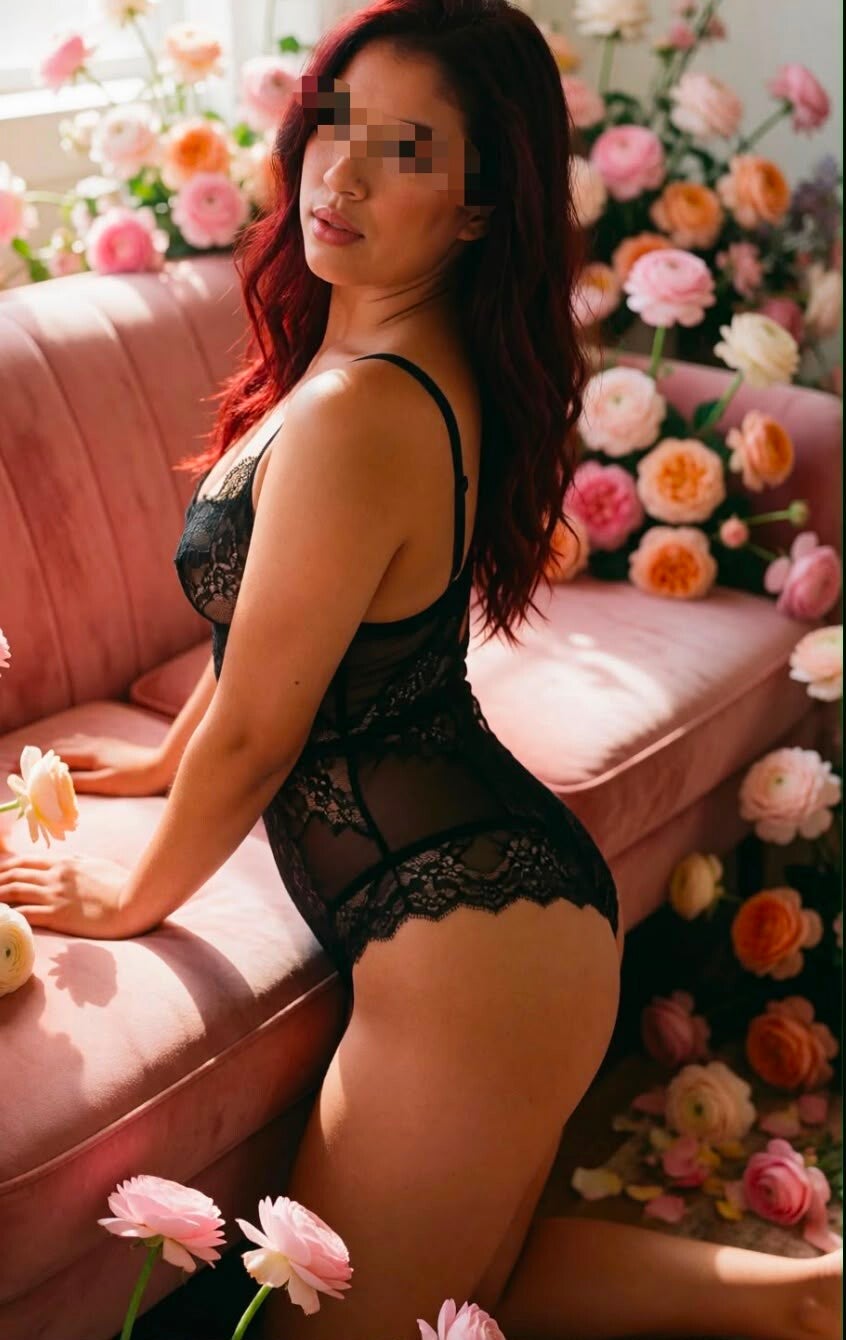Sahara, exotic Brazilian sensual tantric goddess delivering warm skin-on-skin body to body massage in London