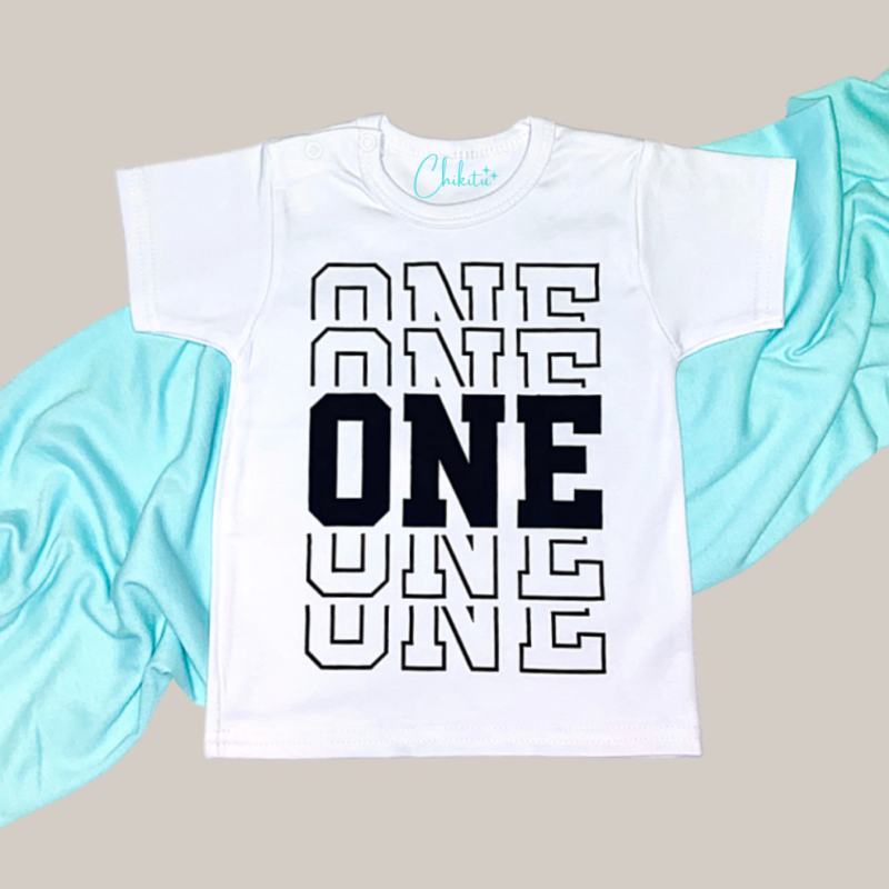 B-day T-shirt met tekst "One"