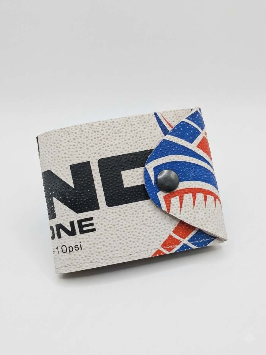 Porte feuille en ballon de rugby recyclé