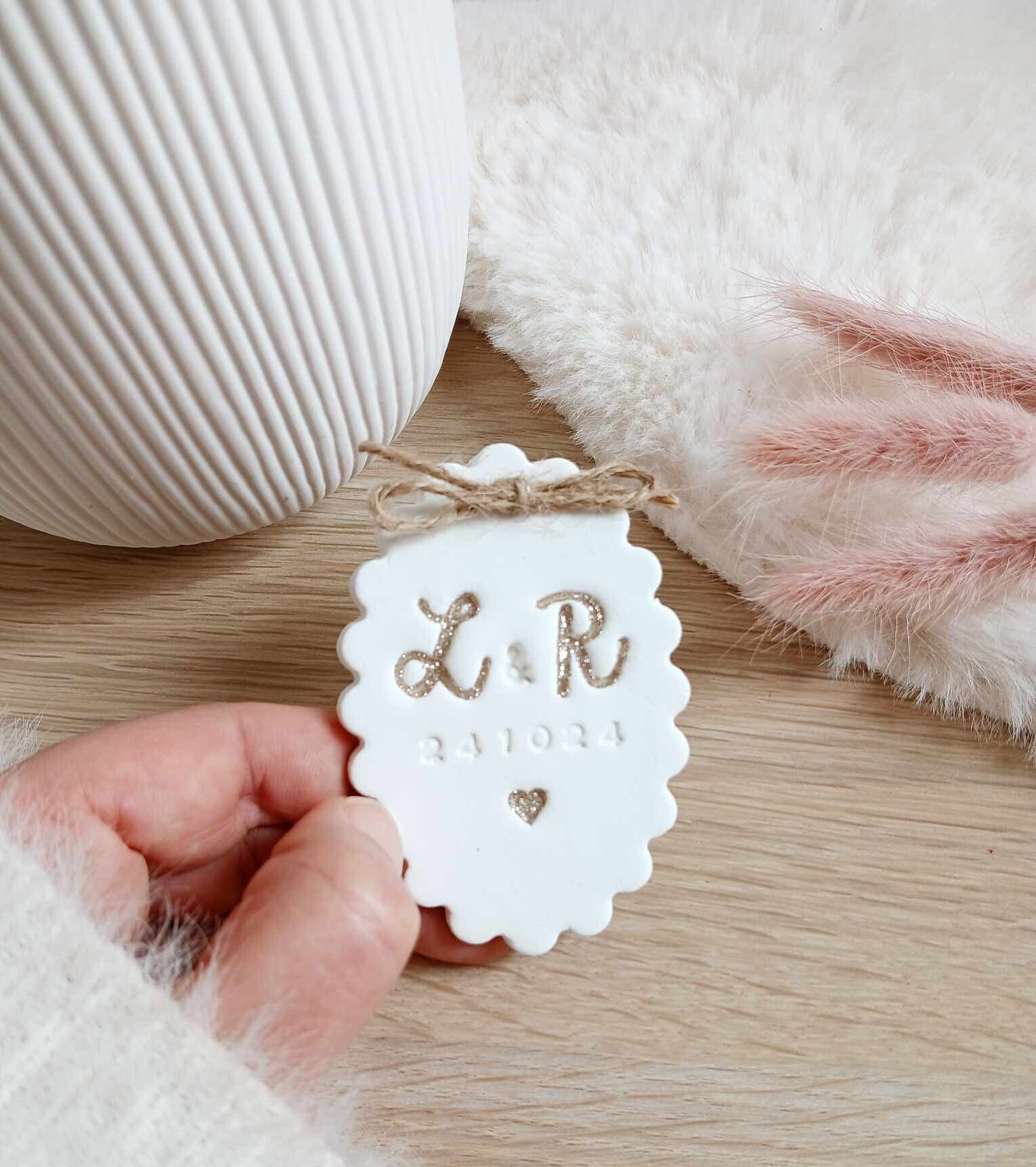 Magnet oval initiales des mariés