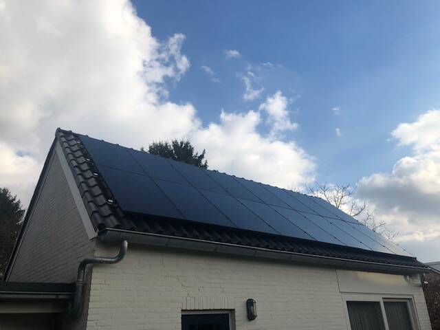 Zonne[anelen Eindhoven