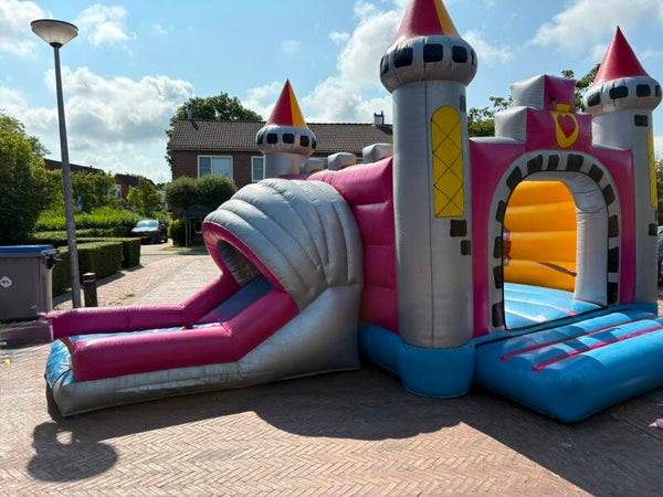 Multiplay springkussen Kasteel 1 dag