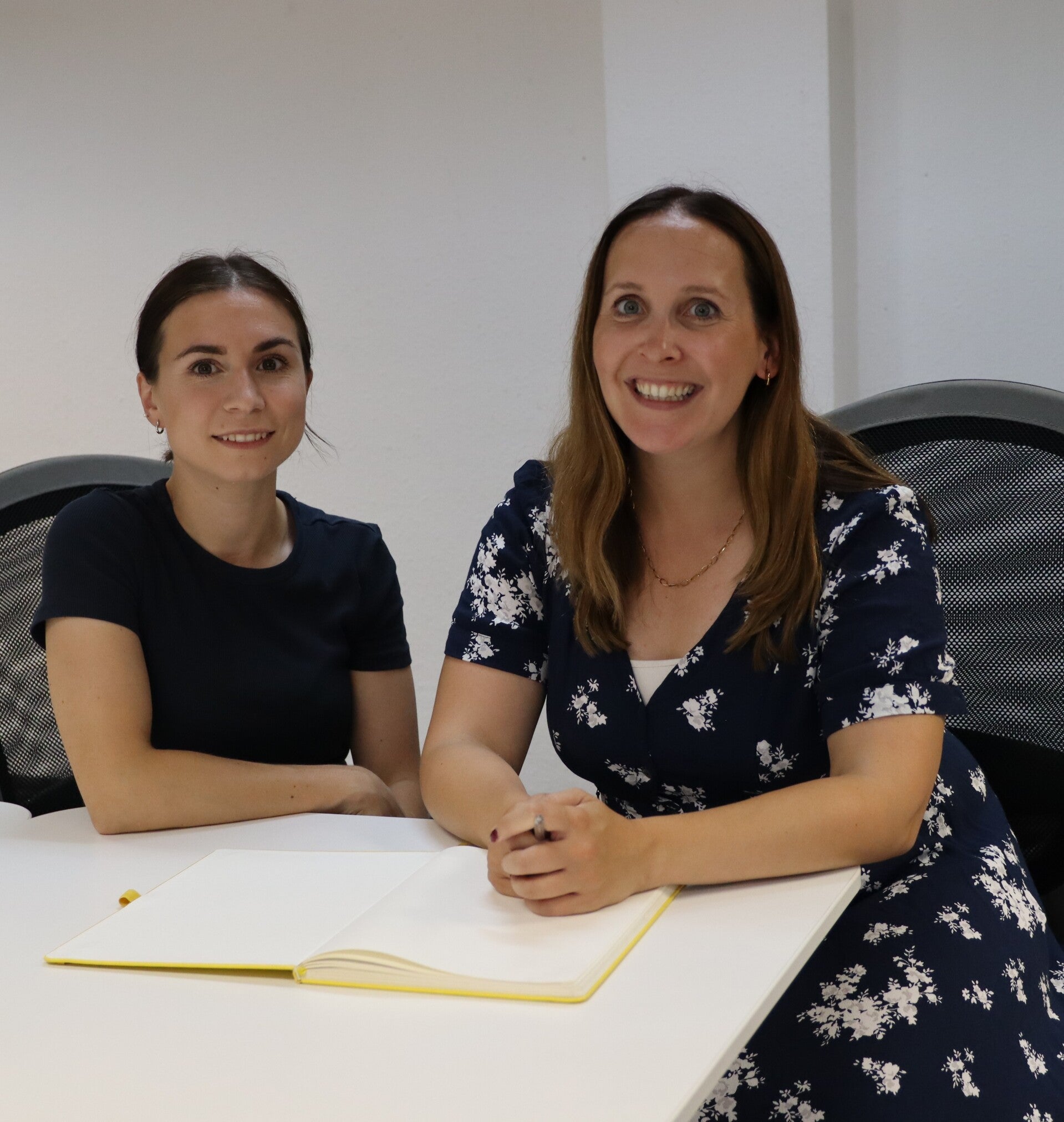 abstract pink, purple and blue kalidescope image, in circural formation, representing AI thinking and creativity