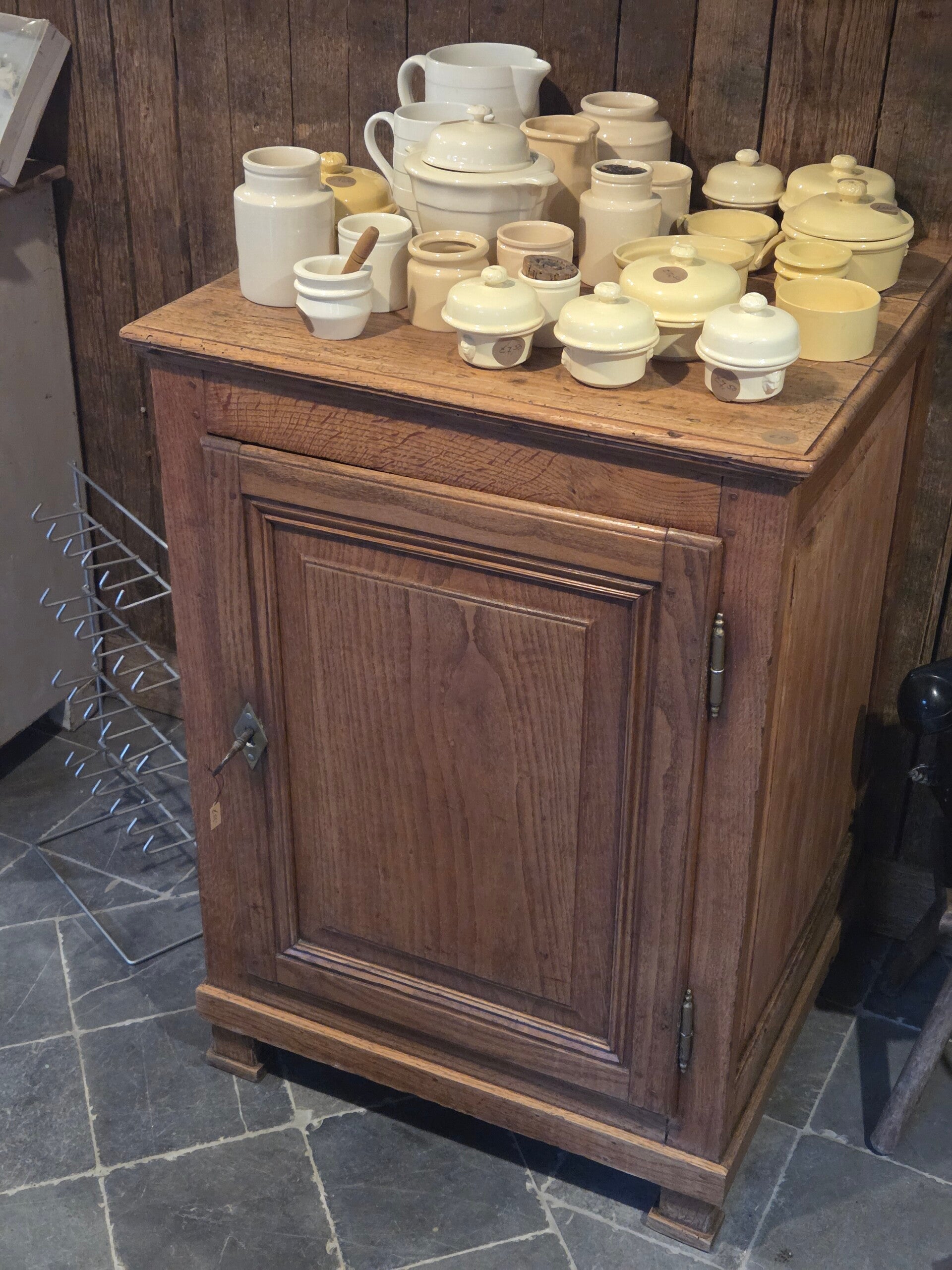 Brocante eendeurskastje