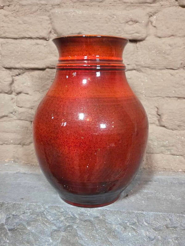 Mooie vintage vaas, rood-oranje