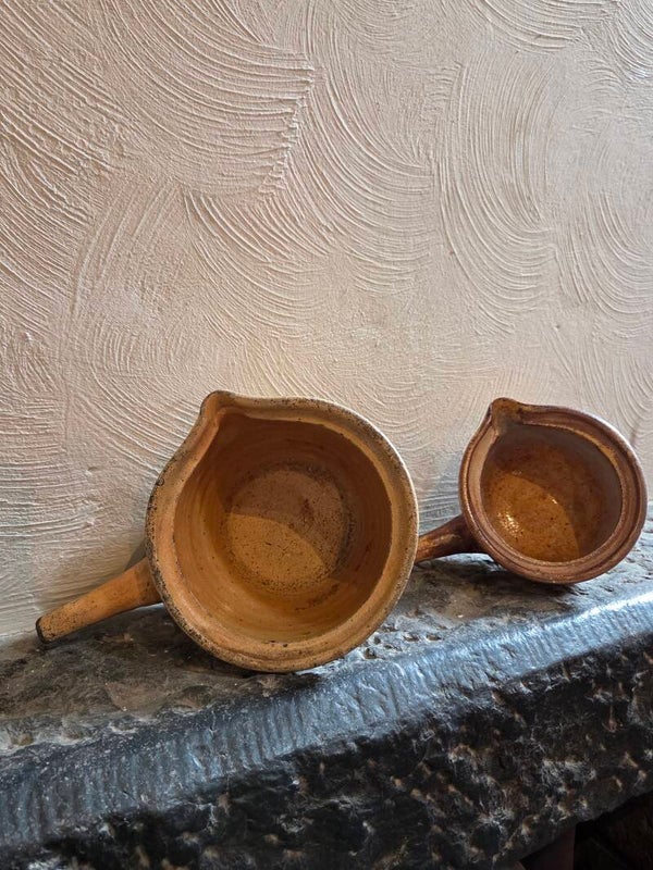 Frans aardewerk - set van 2 pannetjes