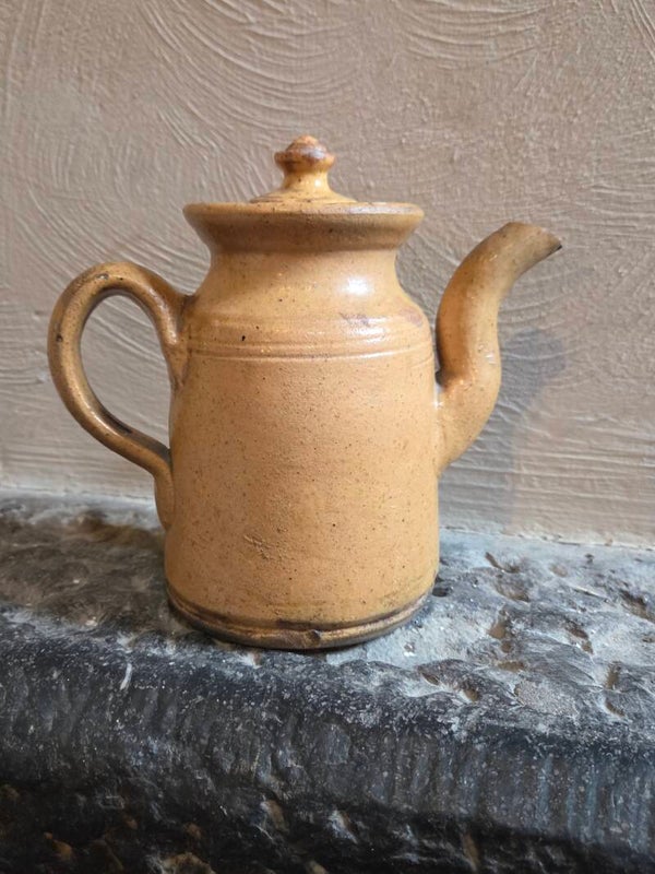 Koffiepotje Frans aardewerk