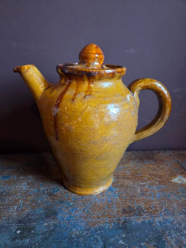 Koffiepot Frans aardewerk