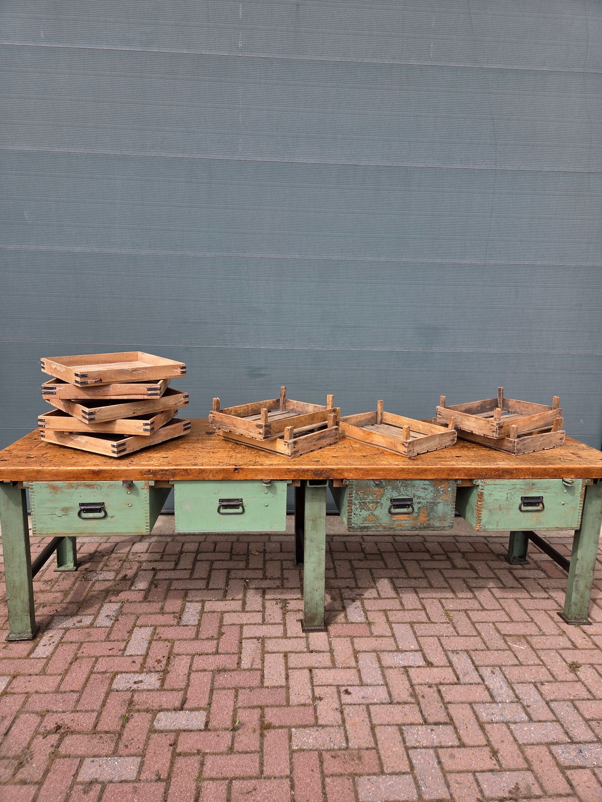 Oude bakkerswerkbank