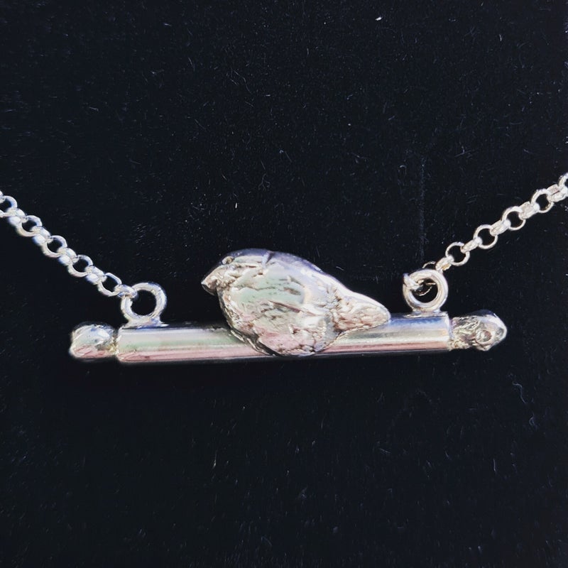 ashanger van zilver, oma mus