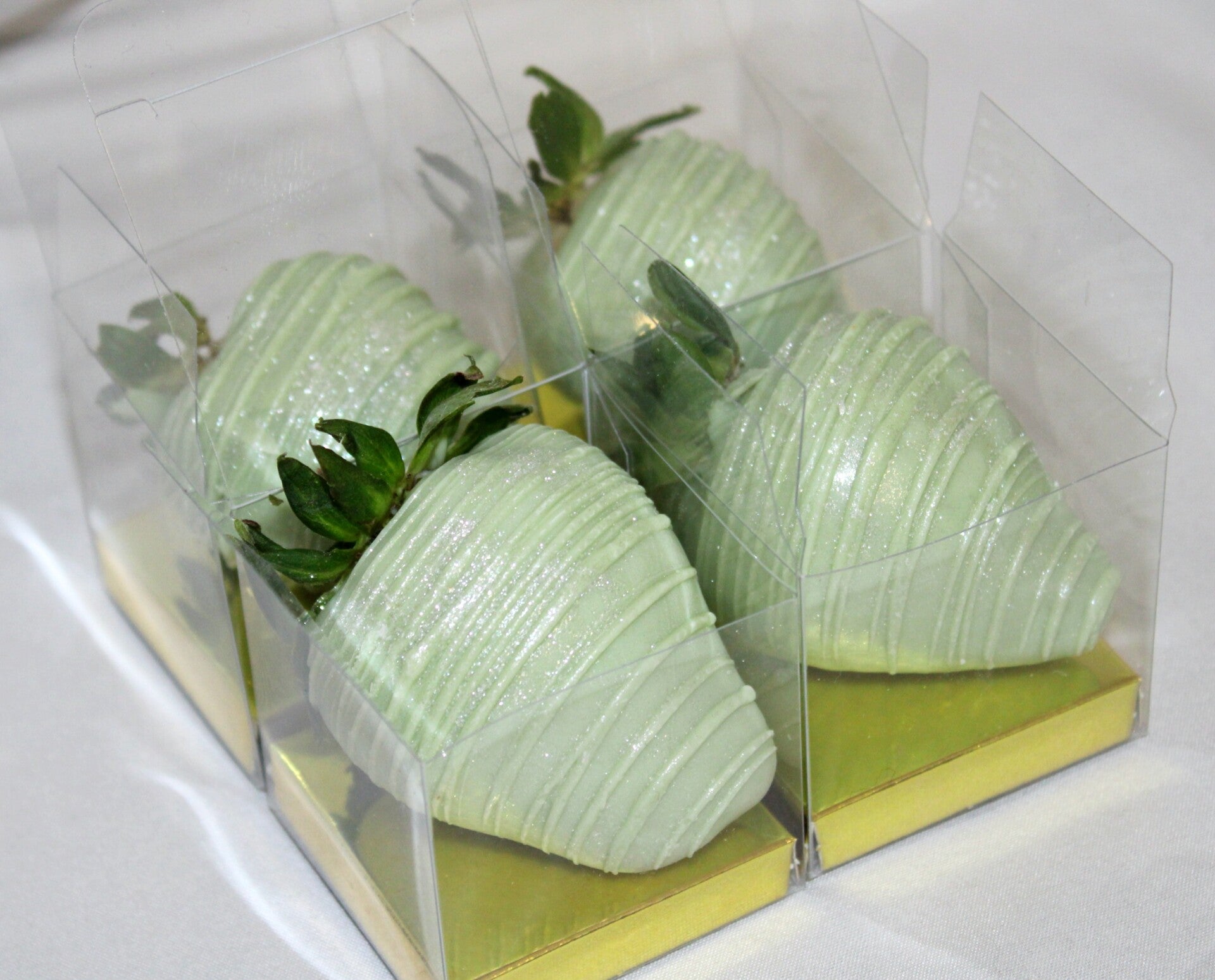 Schokoladengeschäft, Schokofrüchte, Süßigkeiten, Stroberi Graz, Schokolade, Erdbeeren, Geschenk, Geburtstag, Geburtstagsgeschenk, Hochzeit, Handarbeit, Steirisch, Sommer, Karamell, Personalisierte Geschenke, Geschenkbox, perfektes Geschenk, Geschenk für F