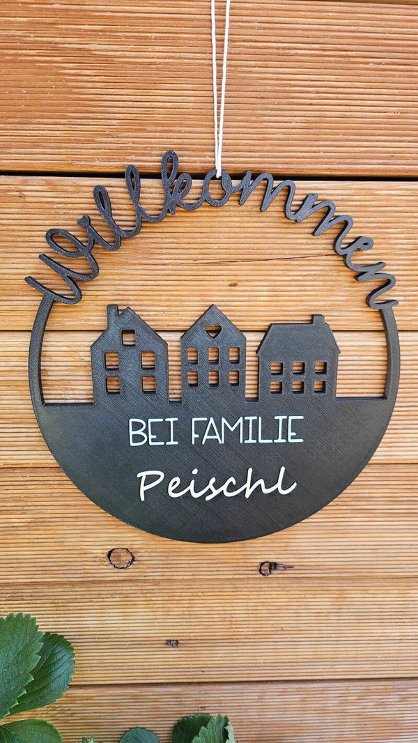 Personalisierter Türkranz "Willkommen bei Familie ..."