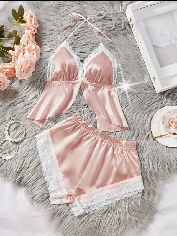 Ensemble de chemise de nuit élégante à encolure halter avec bordure en dentelle