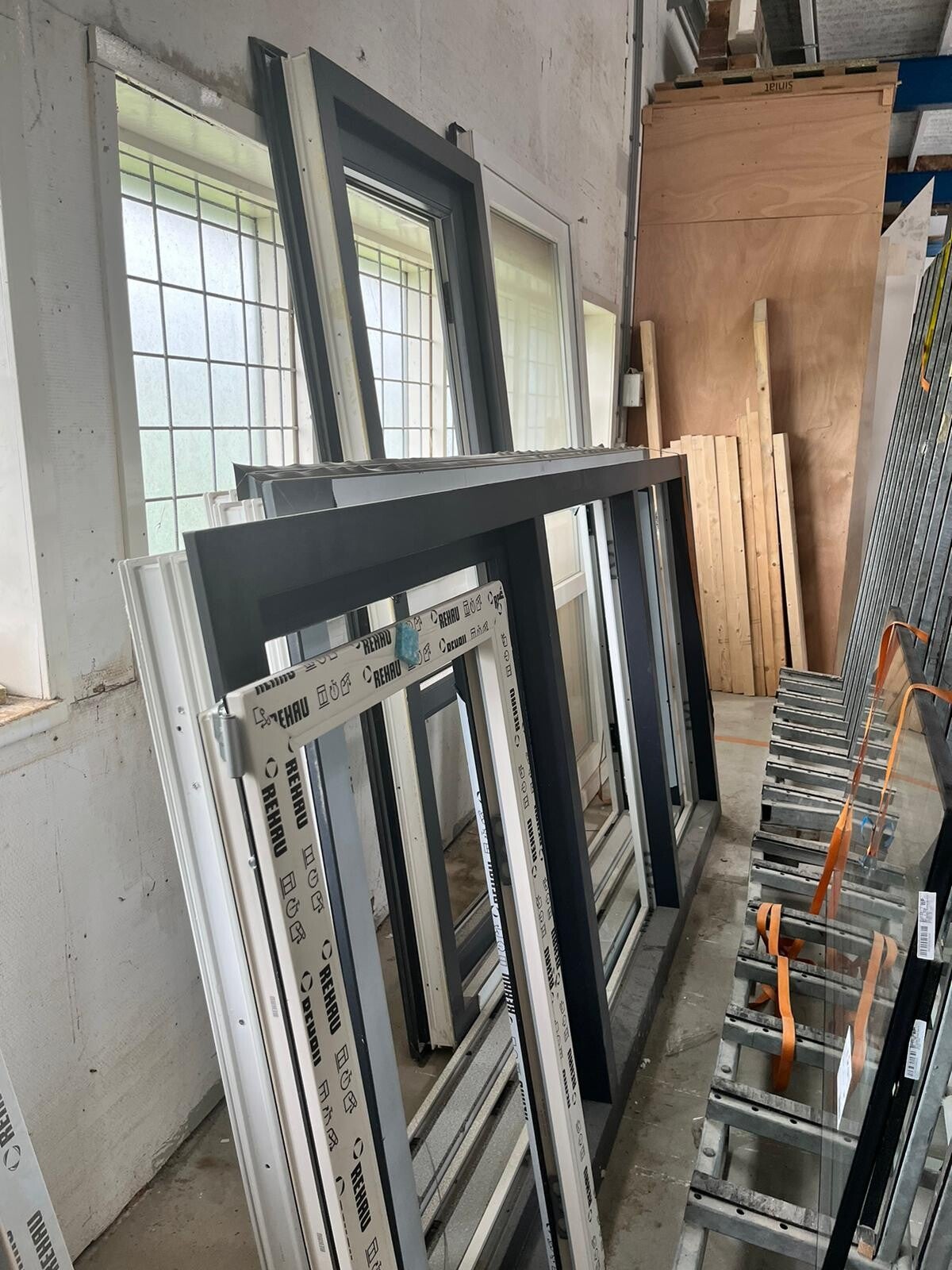 DIRECT TER BESCHIKKING - Deur 790 x 1980