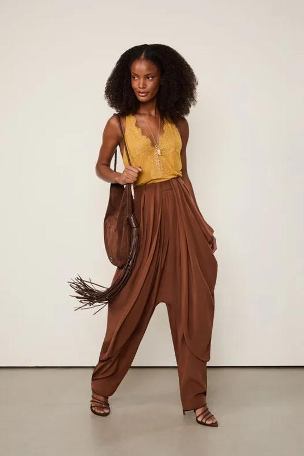 Regata de Malha com Linho e Renda