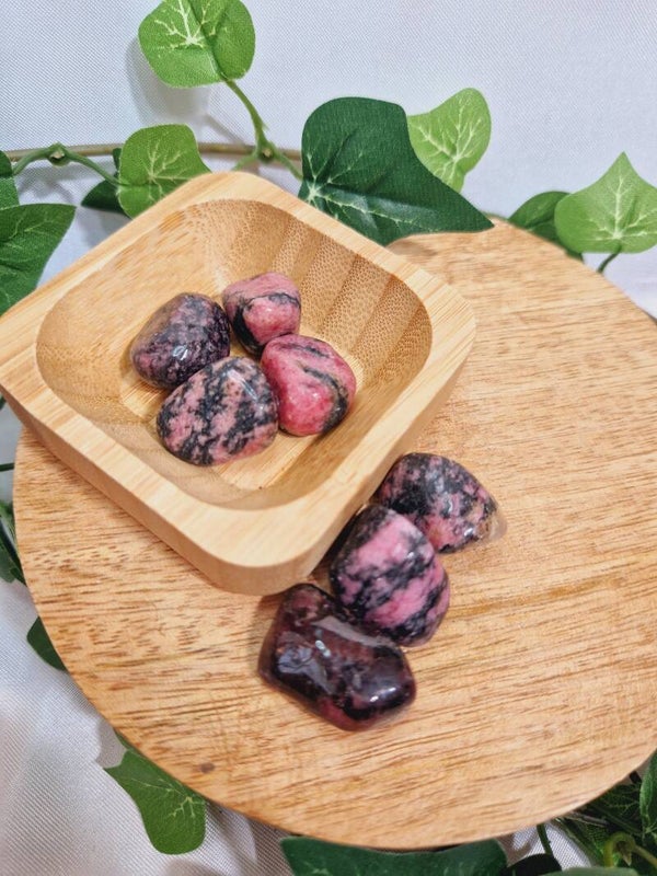 Rhodoniet knuffelsteen