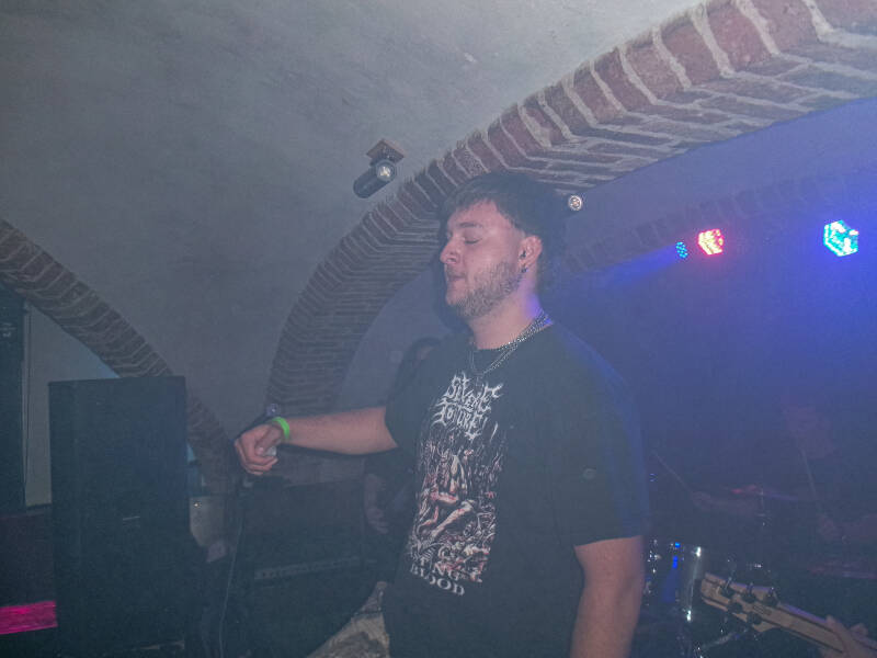 100_0075-standard.jpg