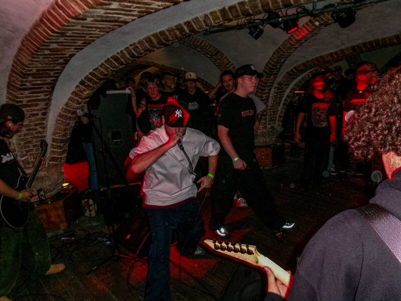 100_0147-standard.jpg