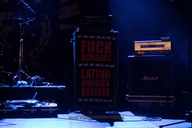 agnostic-front-1-van-53-standard-x2xg17.jpg